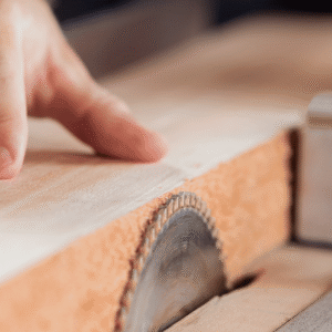 Servicios de corte, enchape y perforación para tus proyectos de construcción